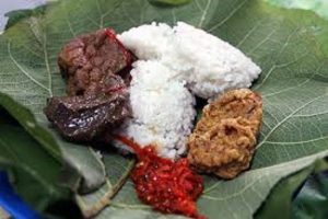 makanan daerah cirebon nasi jamblang nasi jamablang cirebon