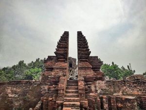 wisata lorong goa sunyaragi cirebon